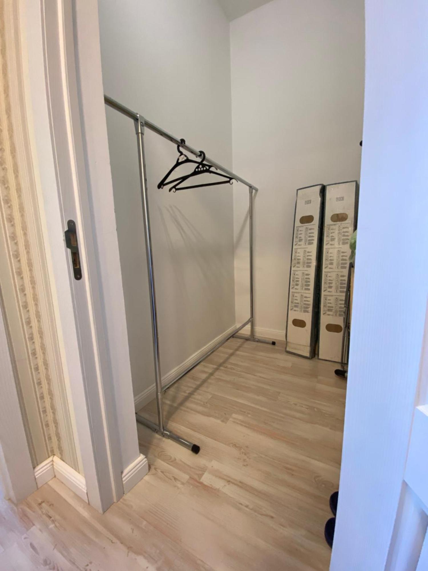 уютная кв в жк нектар мкр батыс-2 Apartment *